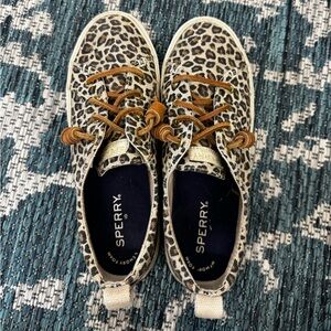 Leopard Sperry shoes